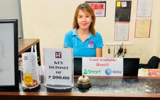 Hometown Hotel Bacolod - Lacson