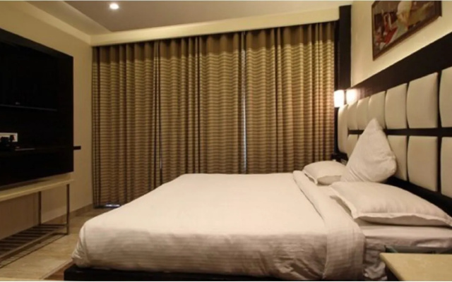 Lavish Inn