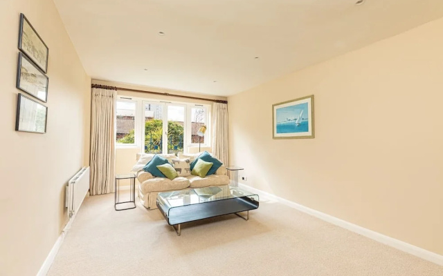 Lovely 3-bed House in Brixton Near Clapham Common