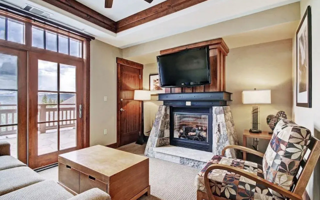 One Ski Hill Place S8212