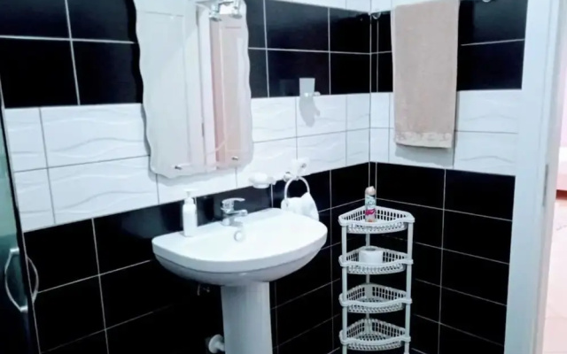 2 Bed Apt Sleeps 6 -balcony - 5-mins From Seaside