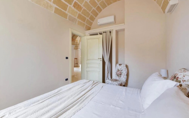1173 Villa Satis in Casarano