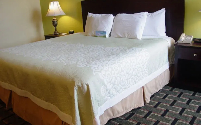 Days Hotel By Wyndham Danville Conference Center