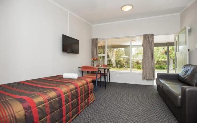 Travellers Inn Motel