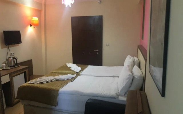Emagine Hotel