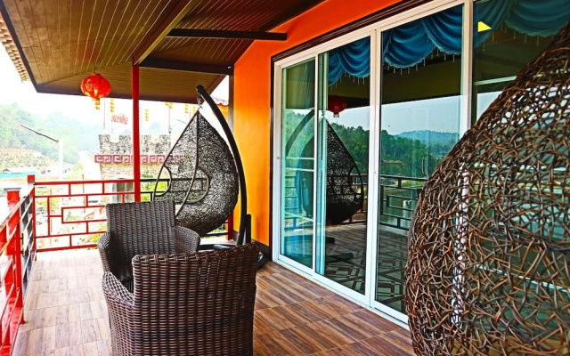 Chasa Rakthai Resort