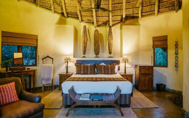Nedile Lodge
