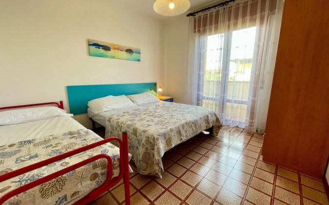 Spacious Apartment Near the Beach