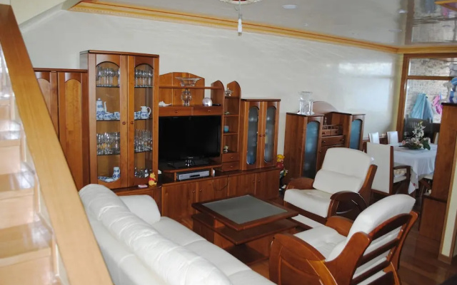 House - 4 Bedrooms with Pool and Sea views - 107739