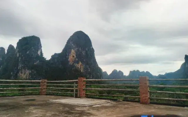 Yangshuo Xingping Li River Inn