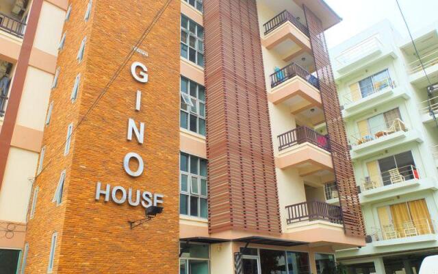 Отель Gino House вид на фасад