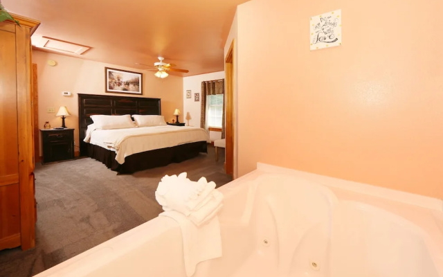 Pine Needles 6 - One Bedroom Chalet