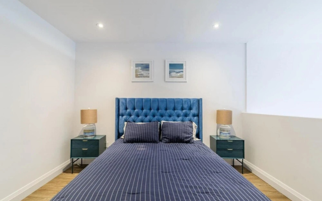 2BR 2 Storey Loft Free Parking Gym 4