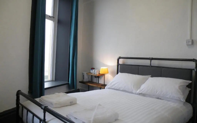 Vinnies Family Hotel