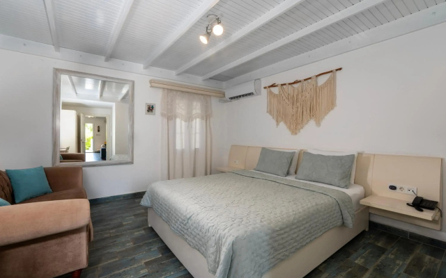 Kefi Beach and Suites