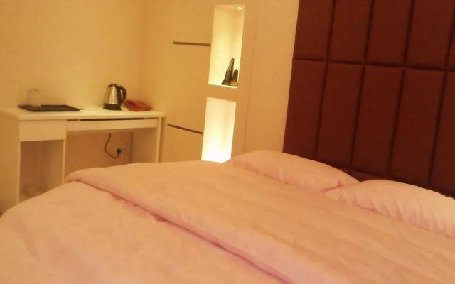 Wuhan Sculpture Time Hotel