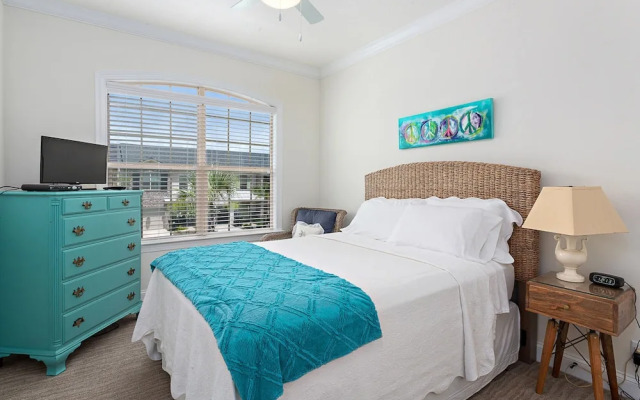 601 Mariners Circle by Hodnett Cooper