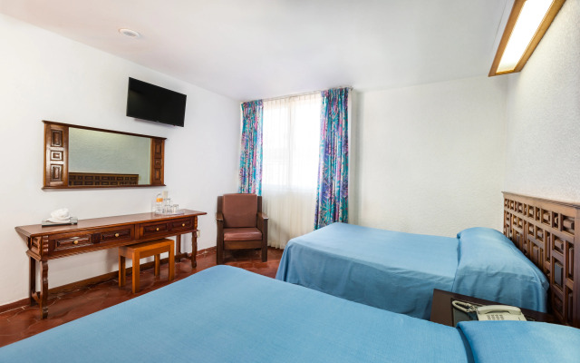 Margaritas Hotel & Tennis Club