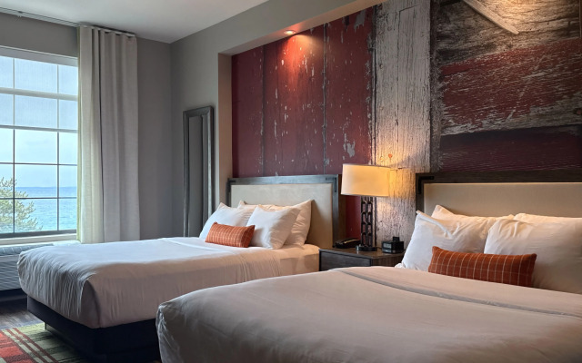 Hotel Indigo Traverse City by IHG