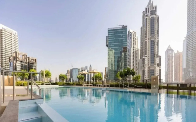 OYO 1349 Home Burj Crown Luxury 1Bed Apartment