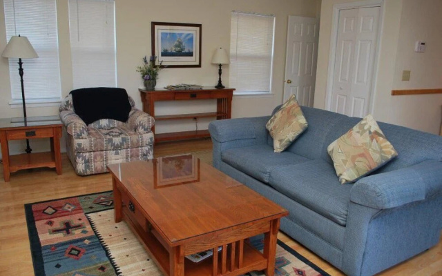 1860 Beach Drive #1