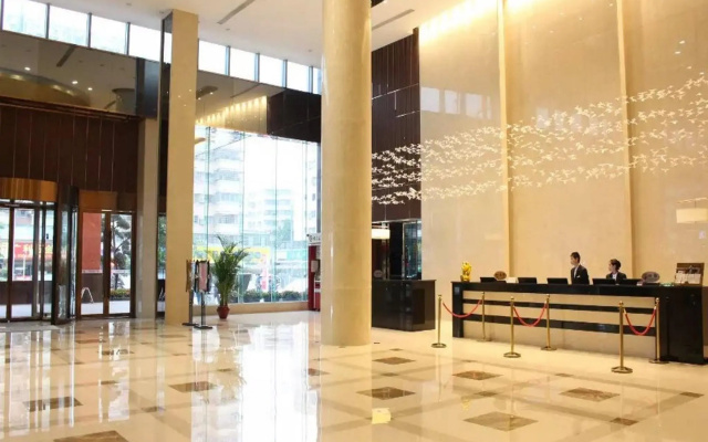 Golden Phoenix International Hotel