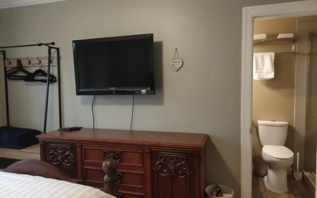 Semi Centre House