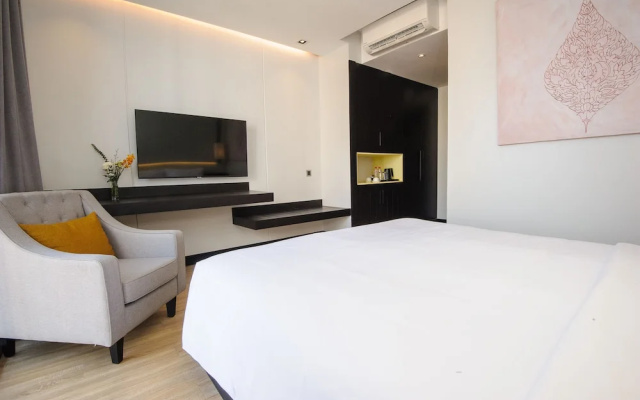 GLOW PARK HOTEL Grand Royal Palace