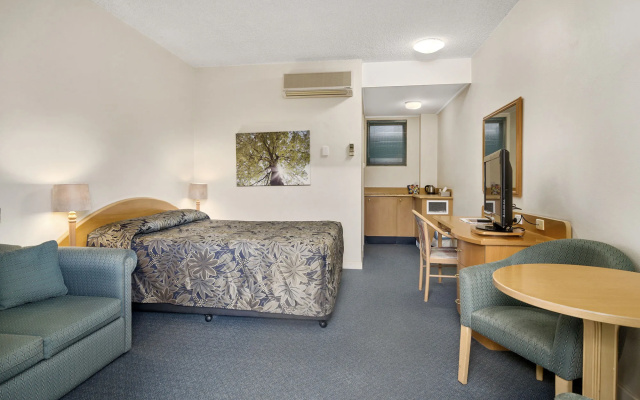 Park Motor Inn