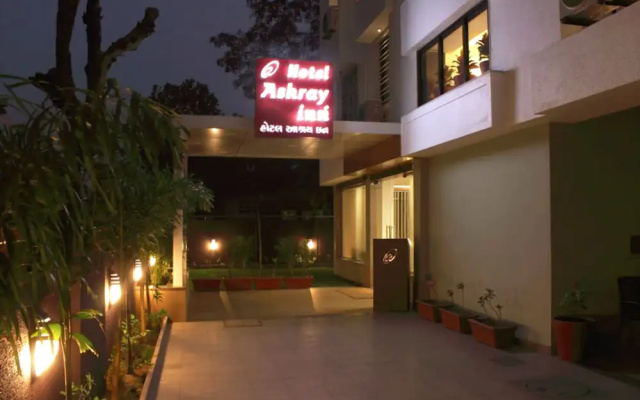 OYO Premium Ashram Road II