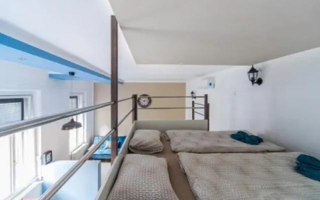 D53 Apartments