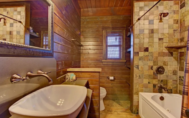 Wild Turkey's Roost - 1 Br Cabin