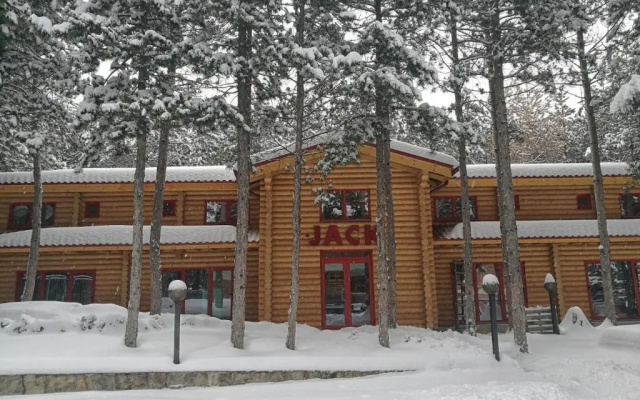 Jack Family Hotel