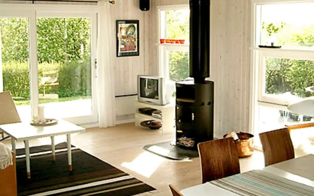 Splendid Holiday Home in Dronningmolle near Beach