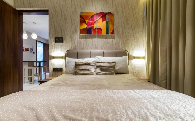 AR Suites Jewels Royale