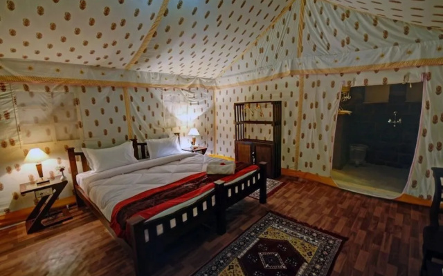 Om Desert Resort