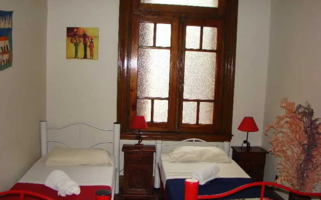 Petit Recoleta Hostel