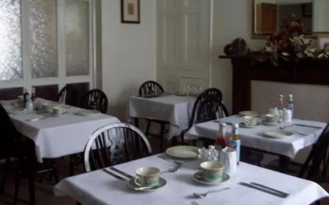 Denecrest Guest House