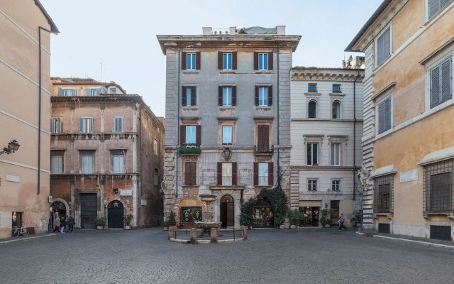 Piazza Navona Panoramic Penthouse