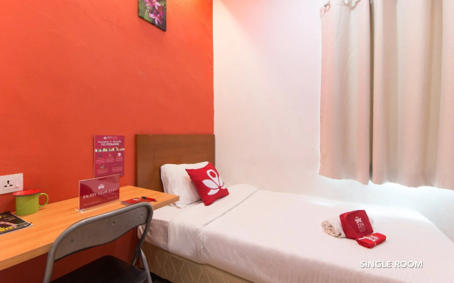 Colour Hotel