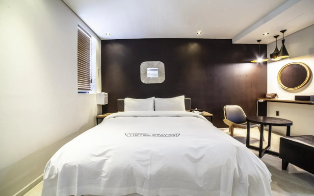 Hotel Stay 53