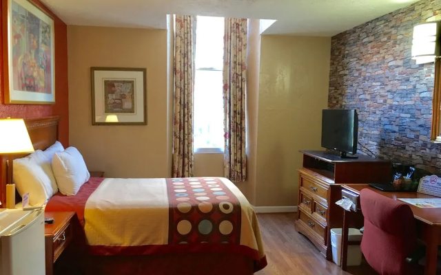 Rodeway Inn Mid Town