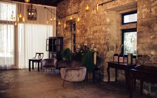 Hotel Monasterio de Aciveiro