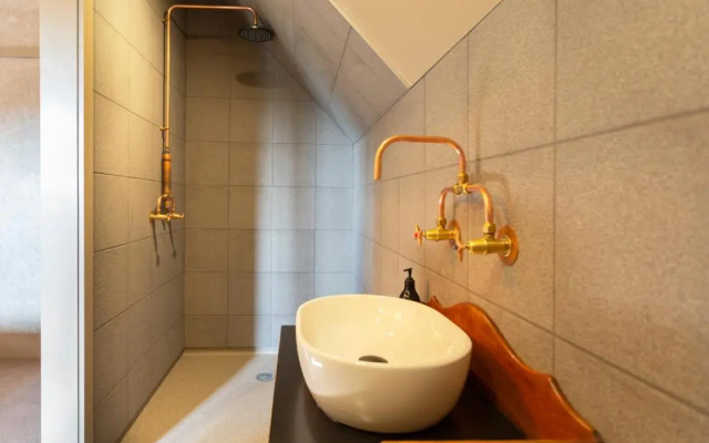 No11 B&B
