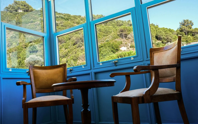 Mimas Marine Hotel