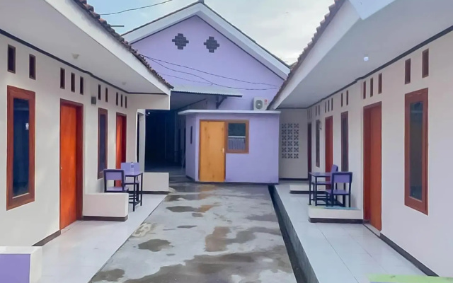RedDoorz at Jalan Ahmad Yani Karawang