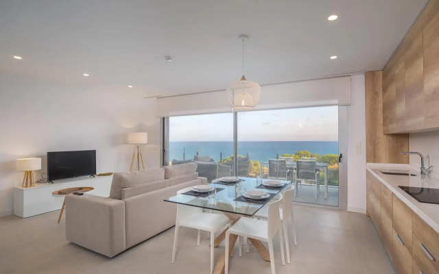 Blue Line Apartment Hotel