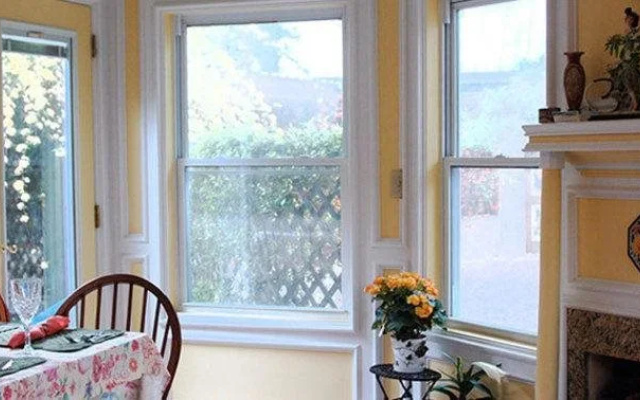 Southern Charm Lodging
