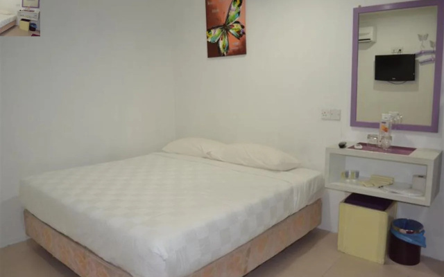 Lavender Hotel Teluk Intan