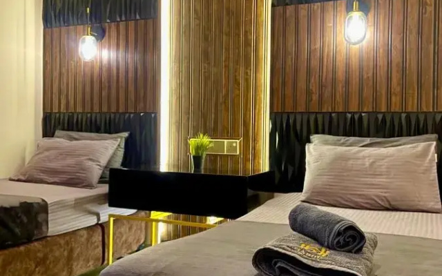 Habibi Hostel & Restaurant
